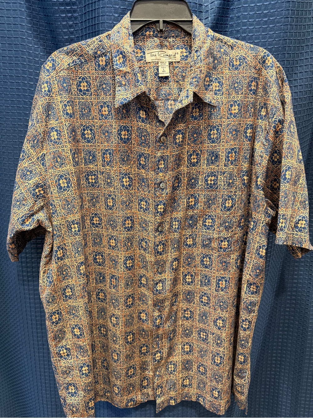 Tori Richard Blue and Brown Geometric Short-Sleeve Button-Up Shirt